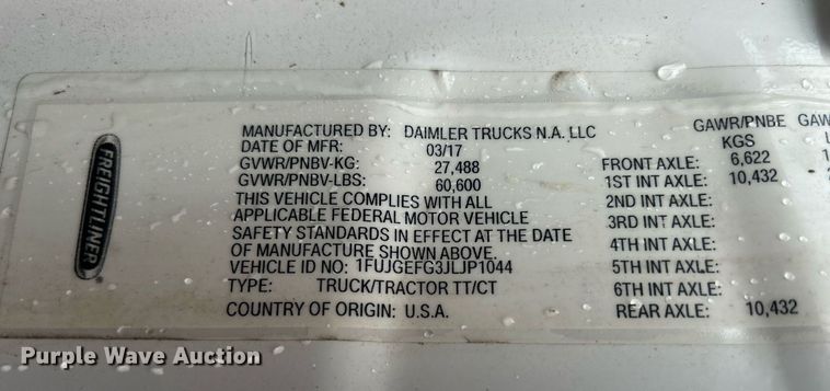 image for item DQ0902 2018 Freightliner Cascadia 125  semi truck