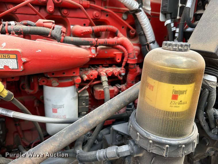 image for item DQ1377 2011 Peterbilt 386  semi truck