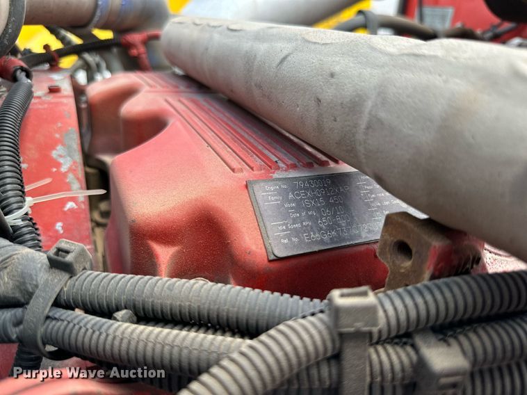 image for item DQ1377 2011 Peterbilt 386  semi truck