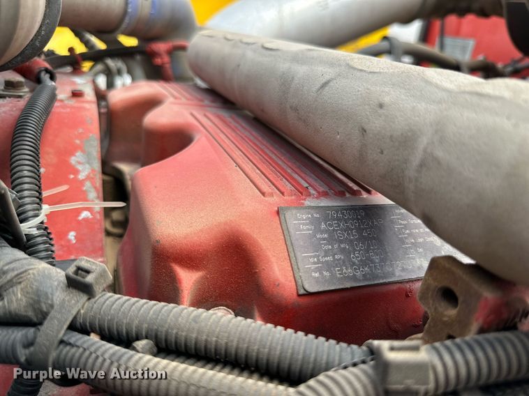 image for item DQ1377 2011 Peterbilt 386  semi truck