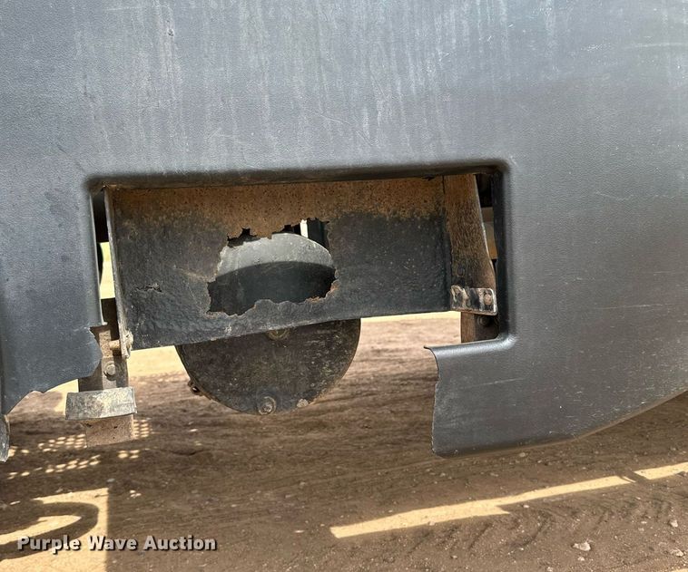 image for item DQ1386 2004 Kenworth T600  semi truck