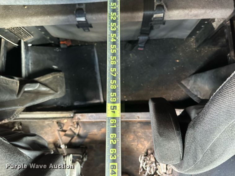 image for item DQ1386 2004 Kenworth T600  semi truck