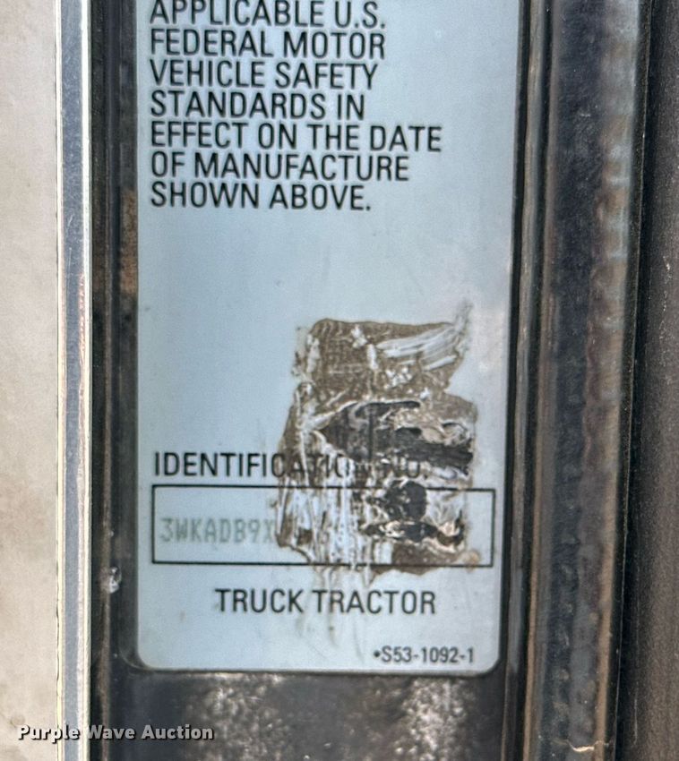 image for item DQ1386 2004 Kenworth T600  semi truck