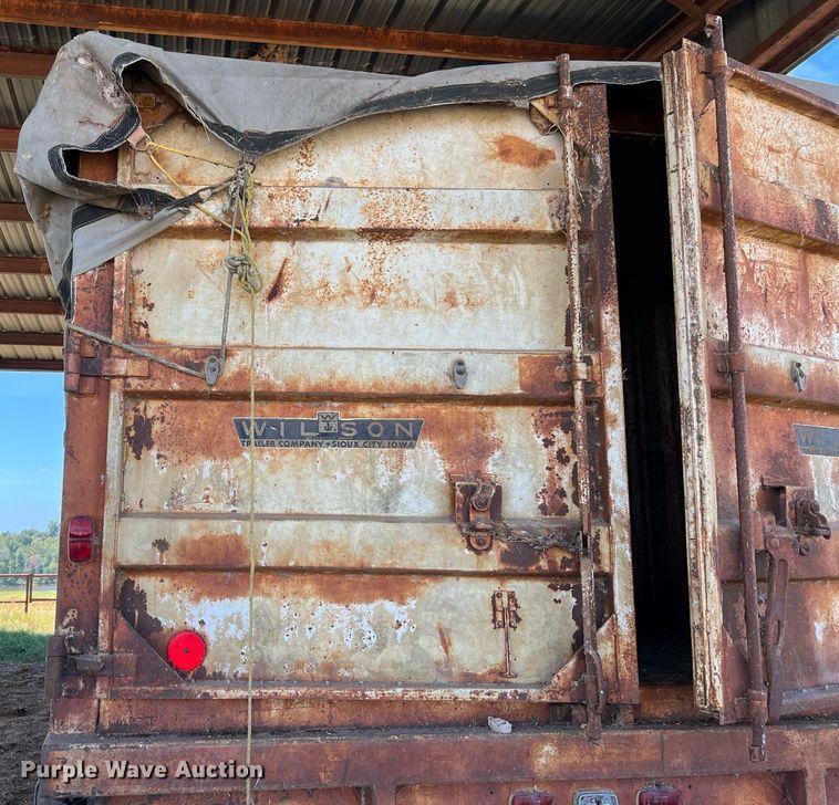 image for item DQ2158 1970 Wilson  grain trailer