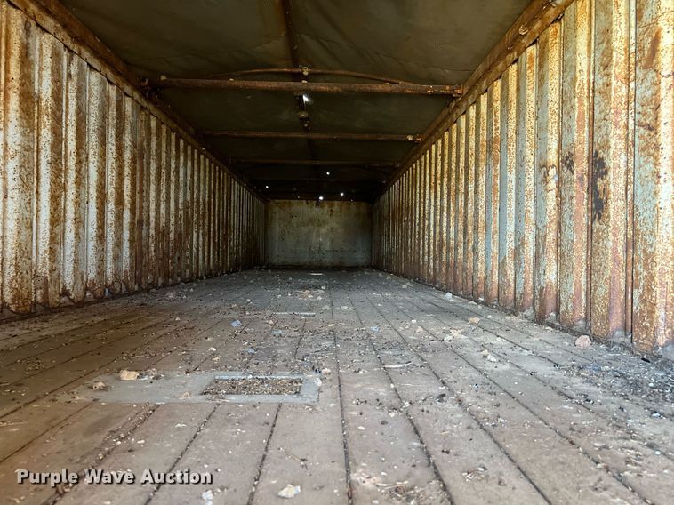 image for item DQ2158 1970 Wilson  grain trailer