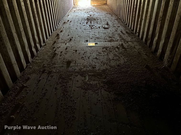 image for item DQ2158 1970 Wilson  grain trailer