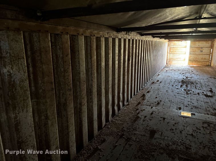 image for item DQ2158 1970 Wilson  grain trailer