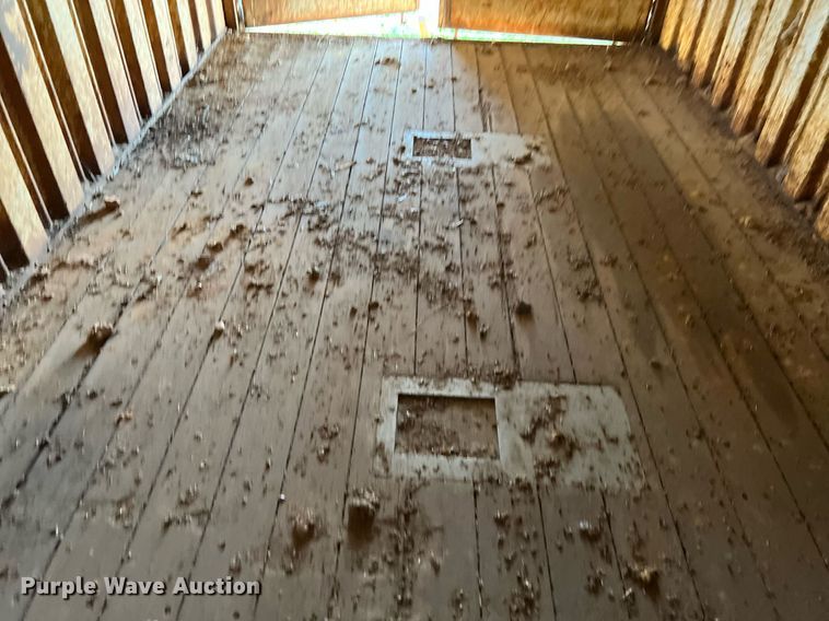 image for item DQ2158 1970 Wilson  grain trailer