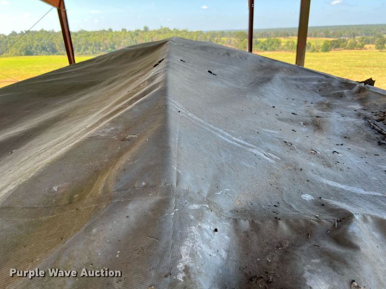 image for item DQ2158 1970 Wilson  grain trailer