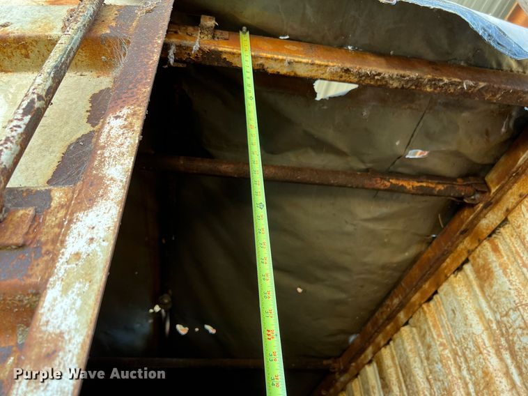 image for item DQ2158 1970 Wilson  grain trailer