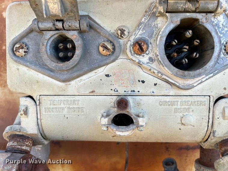 image for item DQ2158 1970 Wilson  grain trailer