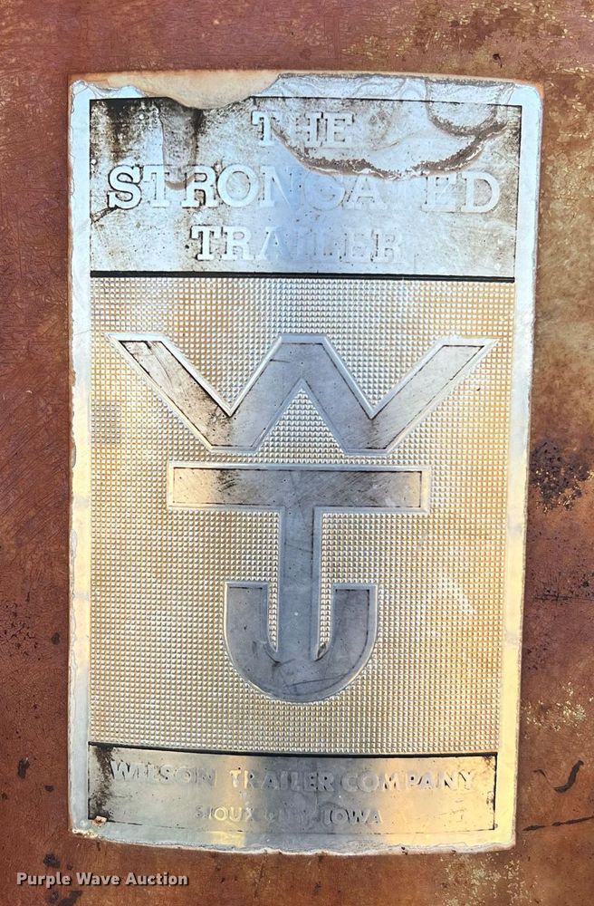 image for item DQ2158 1970 Wilson  grain trailer