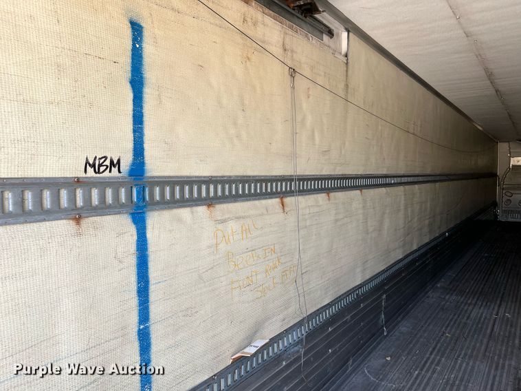 image for item DQ2174 2006 Utility refrigerated van trailer