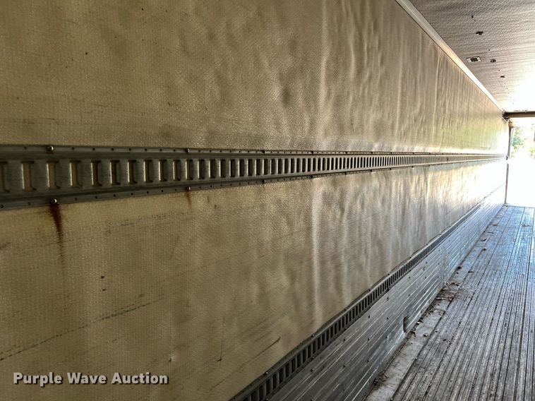 image for item DQ2174 2006 Utility refrigerated van trailer