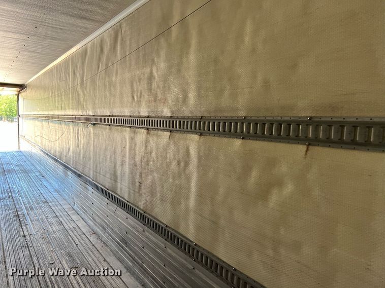 image for item DQ2174 2006 Utility refrigerated van trailer