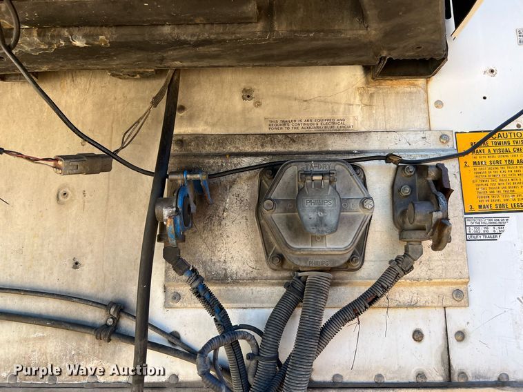 image for item DQ2174 2006 Utility refrigerated van trailer