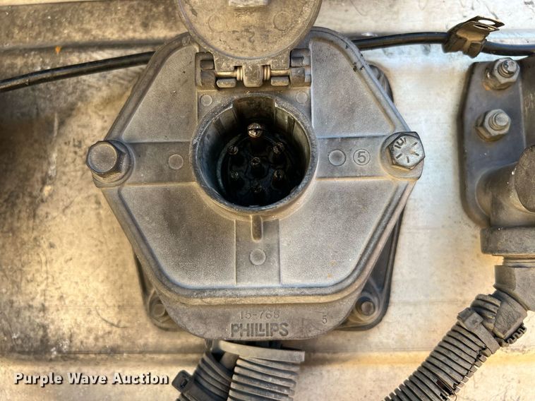 image for item DQ2174 2006 Utility refrigerated van trailer