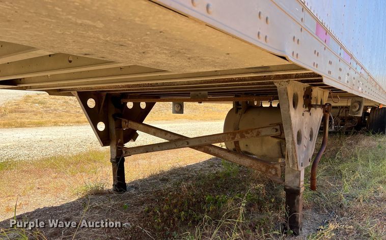 image for item DQ2174 2006 Utility refrigerated van trailer