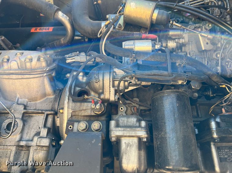 image for item DQ2174 2006 Utility refrigerated van trailer