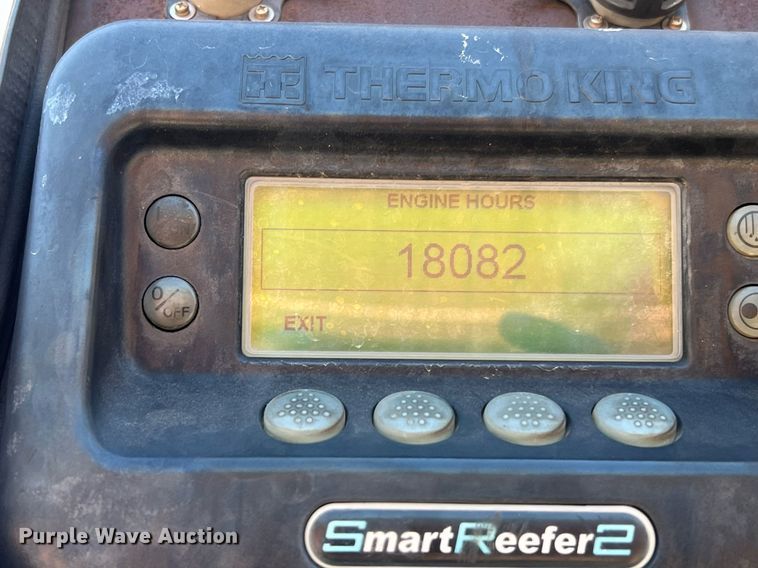 image for item DQ2174 2006 Utility refrigerated van trailer