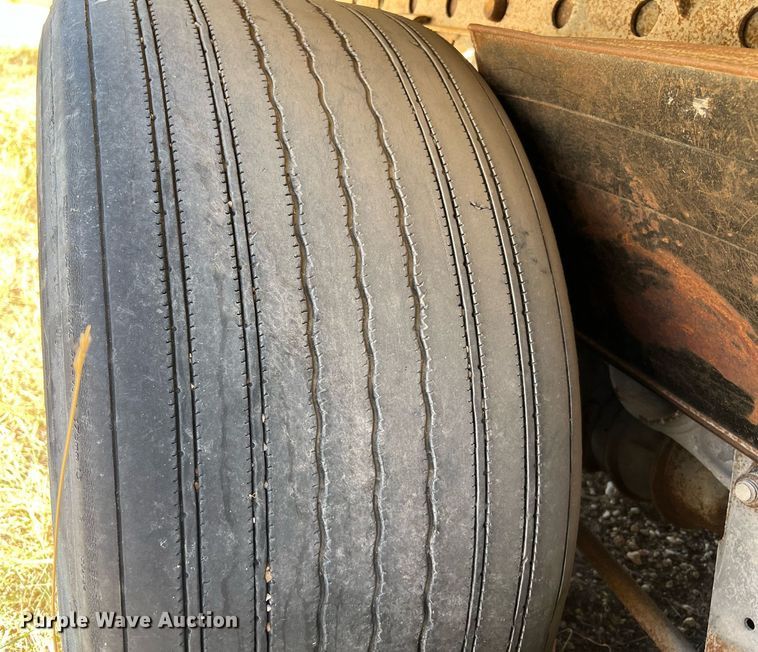 image for item DQ2174 2006 Utility refrigerated van trailer