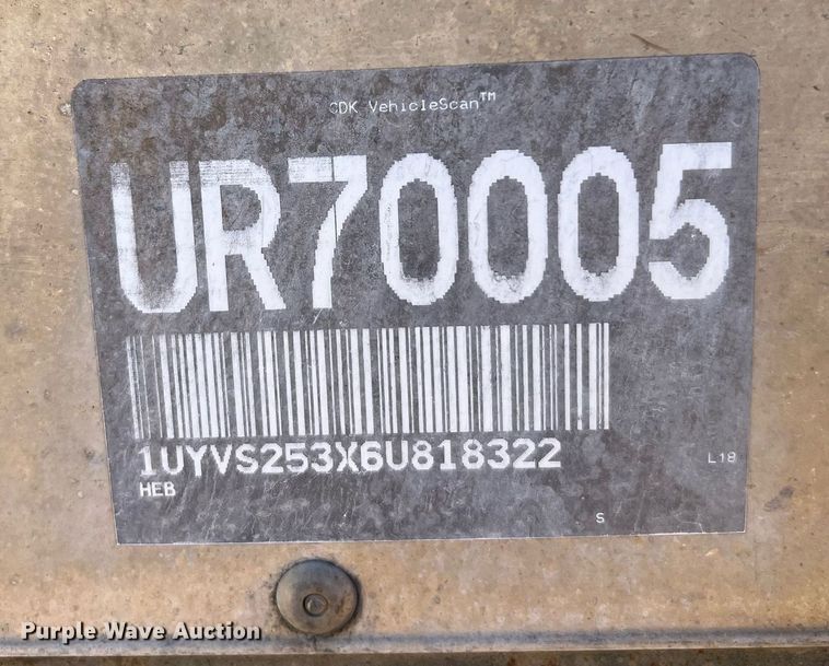 image for item DQ2174 2006 Utility refrigerated van trailer