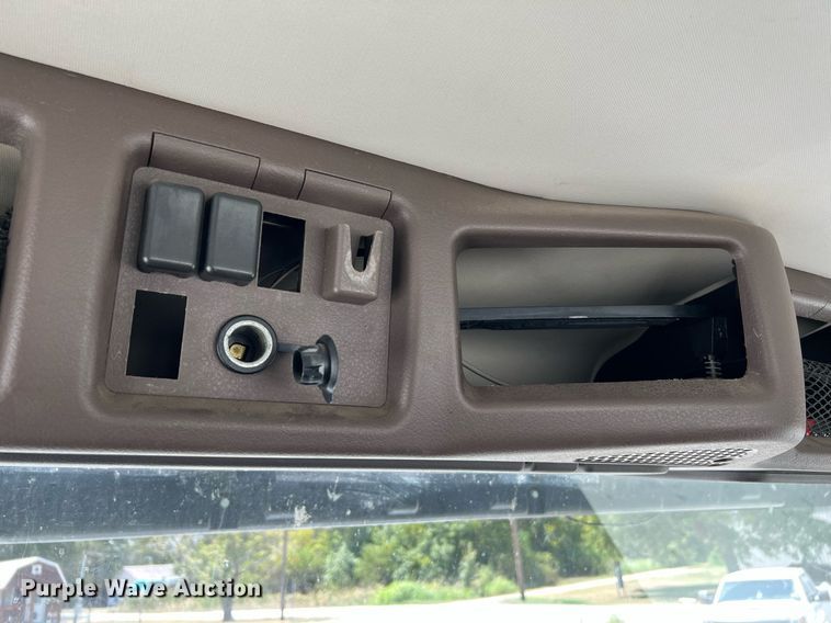 image for item DQ2177 2012 Volvo VNL  semi truck