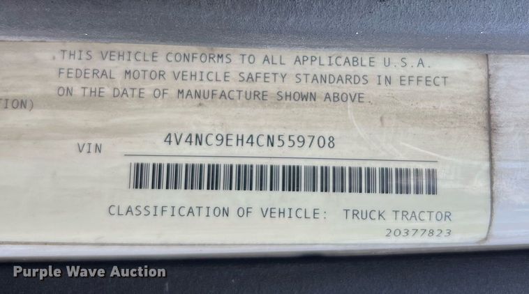 image for item DQ2177 2012 Volvo VNL  semi truck