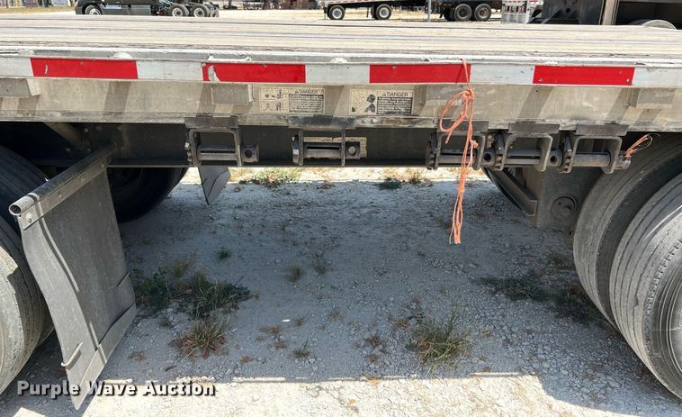 image for item DQ2178 1998 Wilson CF900  flatbed trailer