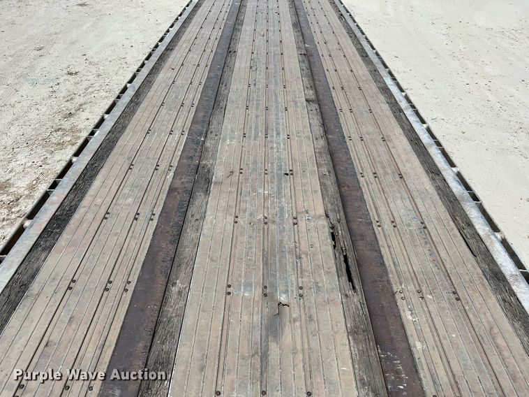 image for item DQ2178 1998 Wilson CF900  flatbed trailer