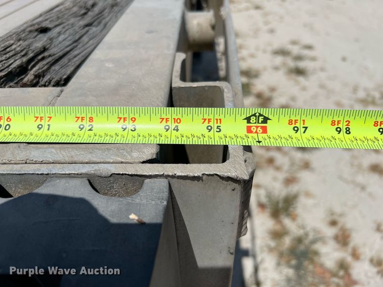 image for item DQ2178 1998 Wilson CF900  flatbed trailer