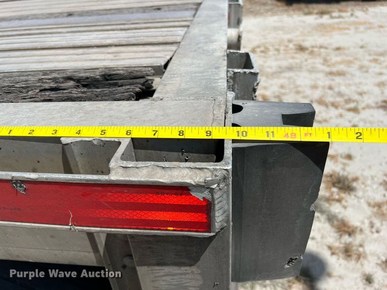 image for item DQ2178 1998 Wilson CF900  flatbed trailer