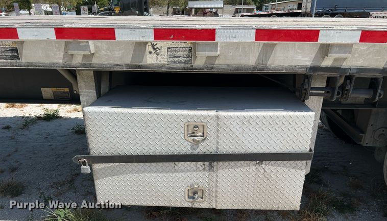 image for item DQ2178 1998 Wilson CF900  flatbed trailer