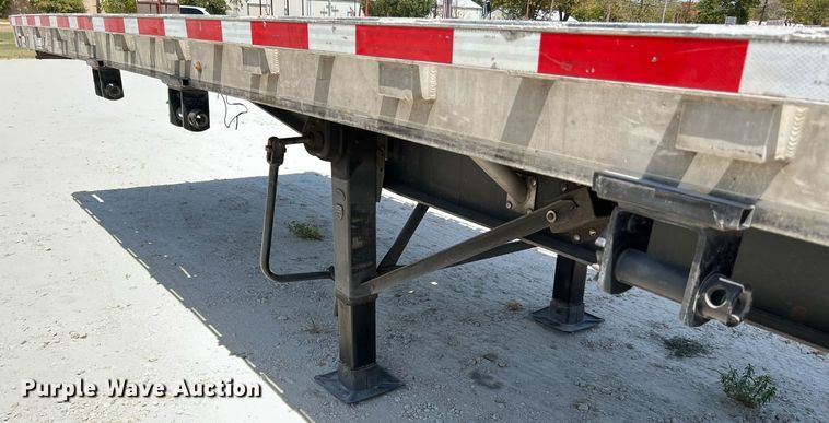 image for item DQ2178 1998 Wilson CF900  flatbed trailer