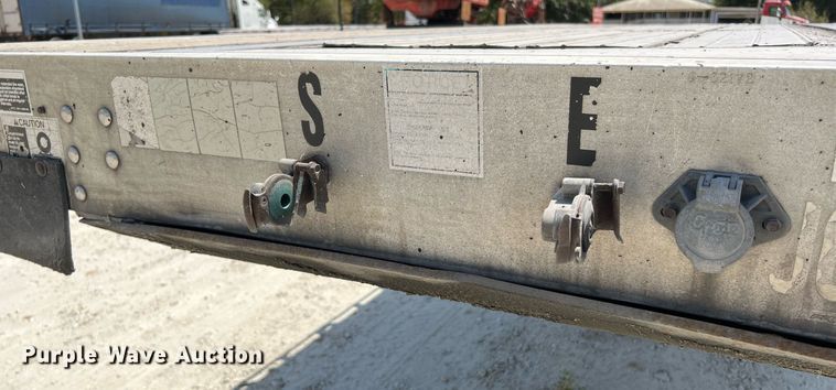 image for item DQ2178 1998 Wilson CF900  flatbed trailer