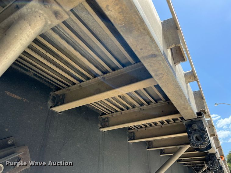 image for item DQ2178 1998 Wilson CF900  flatbed trailer