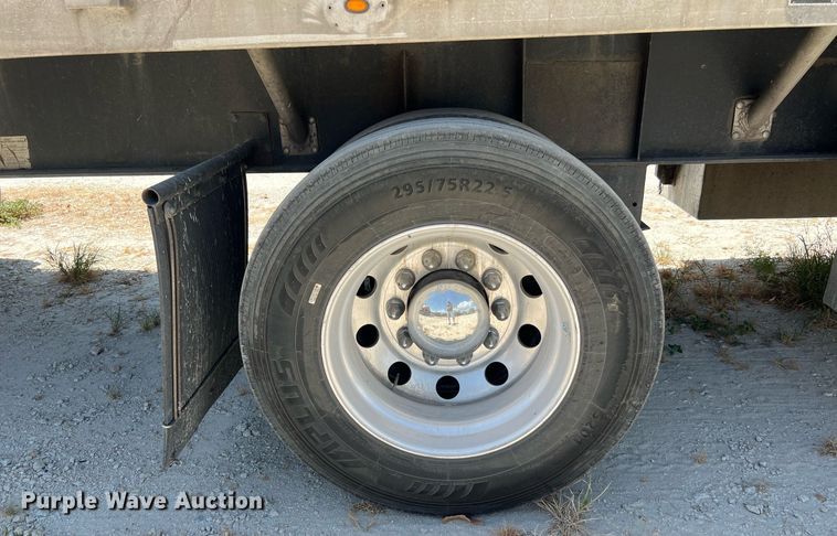 image for item DQ2178 1998 Wilson CF900  flatbed trailer