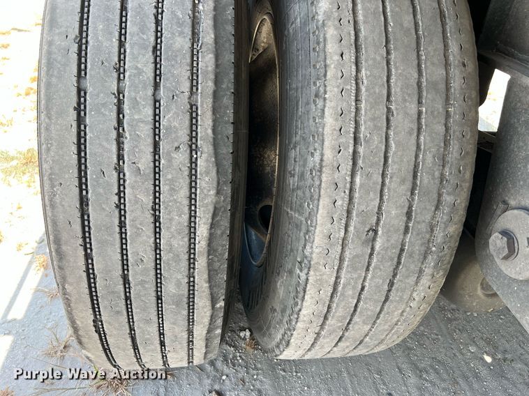 image for item DQ2178 1998 Wilson CF900  flatbed trailer