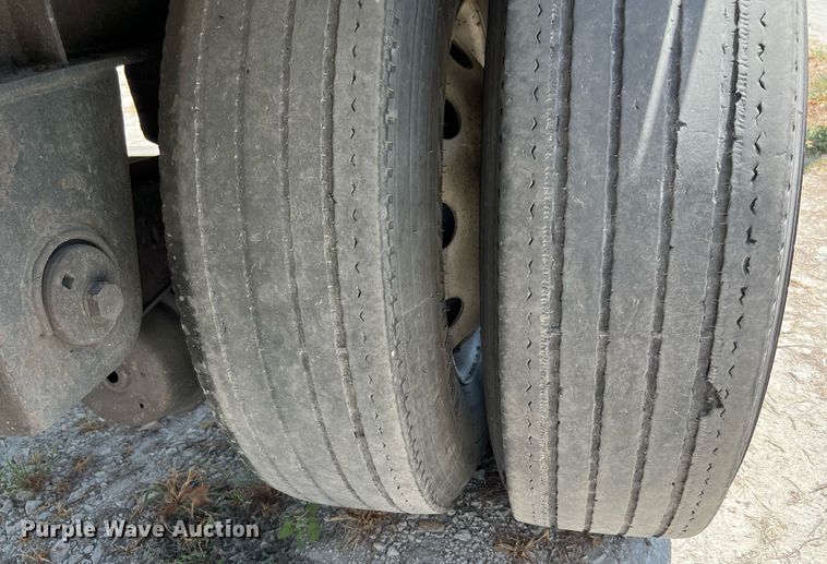 image for item DQ2178 1998 Wilson CF900  flatbed trailer