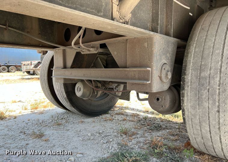 image for item DQ2178 1998 Wilson CF900  flatbed trailer