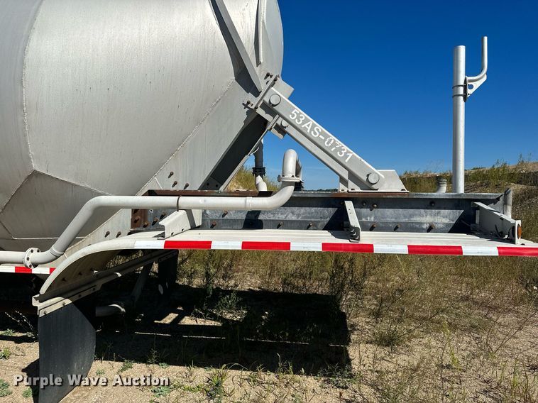 image for item DQ7356 2007 Heil  pneumatic dry bulk trailer