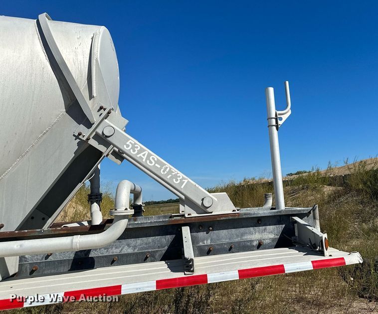 image for item DQ7356 2007 Heil  pneumatic dry bulk trailer