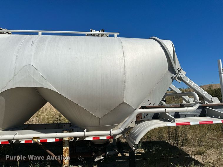 image for item DQ7356 2007 Heil  pneumatic dry bulk trailer