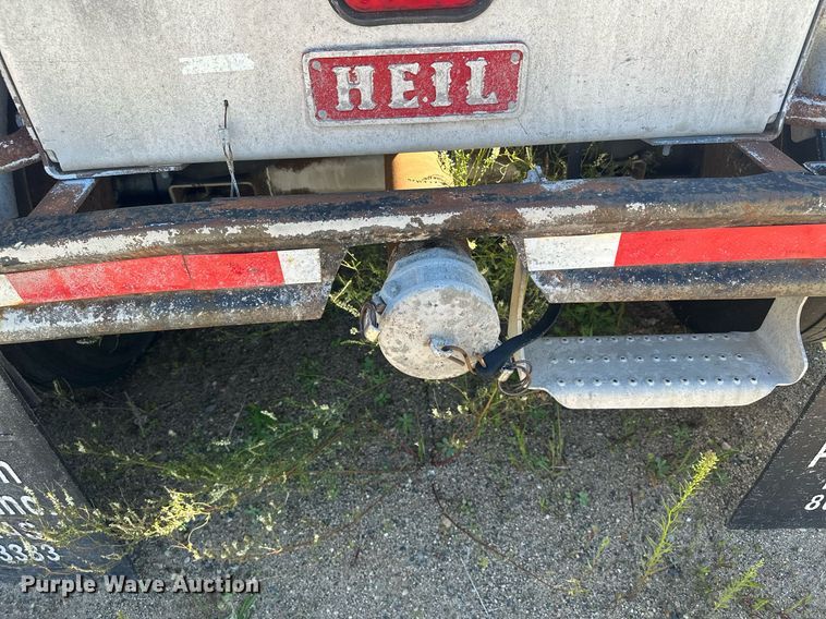 image for item DQ7356 2007 Heil  pneumatic dry bulk trailer