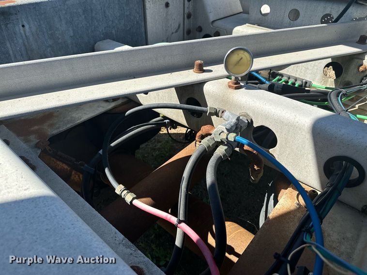 image for item DQ7356 2007 Heil  pneumatic dry bulk trailer