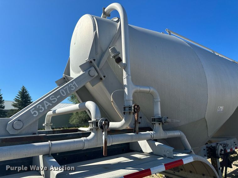 image for item DQ7356 2007 Heil  pneumatic dry bulk trailer