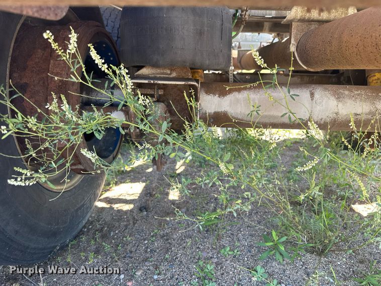 image for item DQ7356 2007 Heil  pneumatic dry bulk trailer