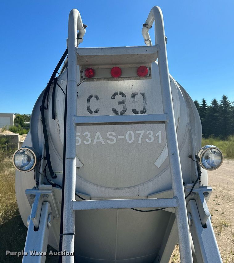 image for item DQ7356 2007 Heil  pneumatic dry bulk trailer