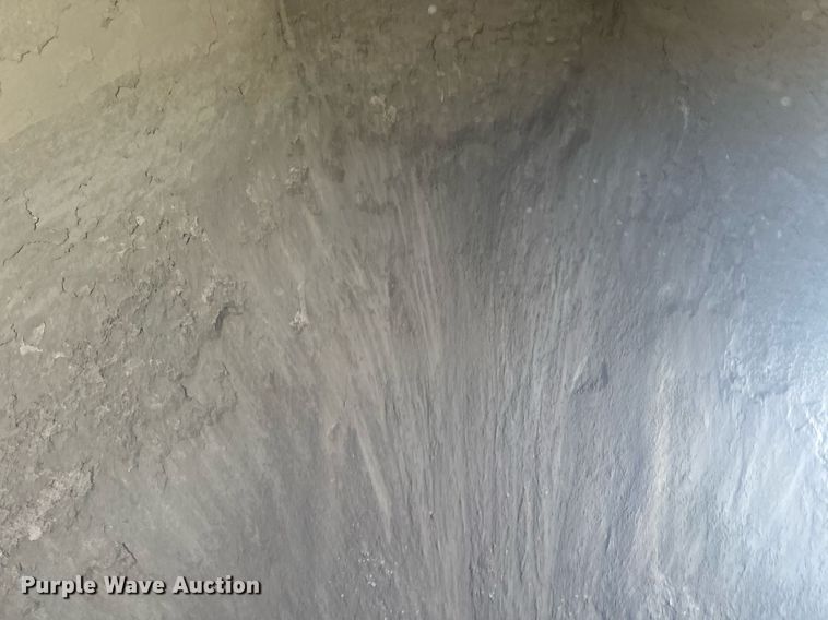 image for item DQ7356 2007 Heil  pneumatic dry bulk trailer