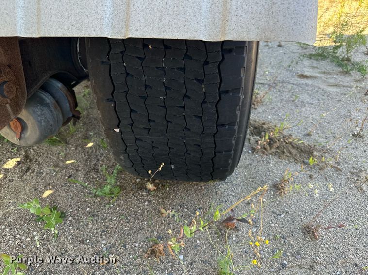 image for item DQ7356 2007 Heil  pneumatic dry bulk trailer